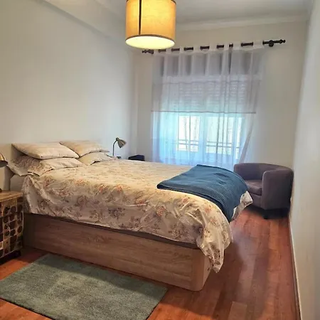 Cute Cacilhas Cosy Almada